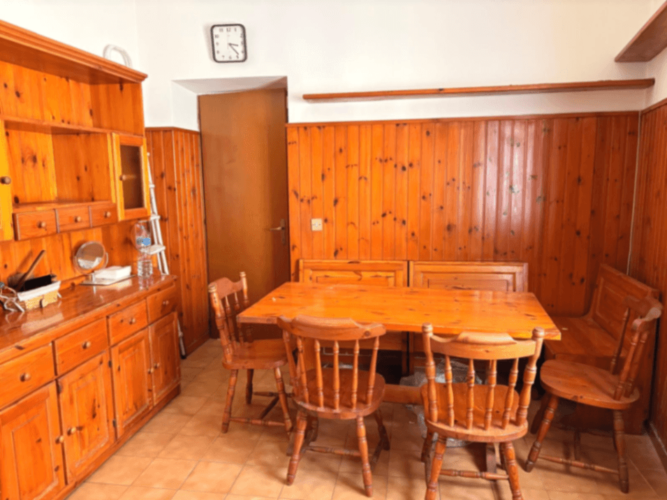 Set da pranzo in legno